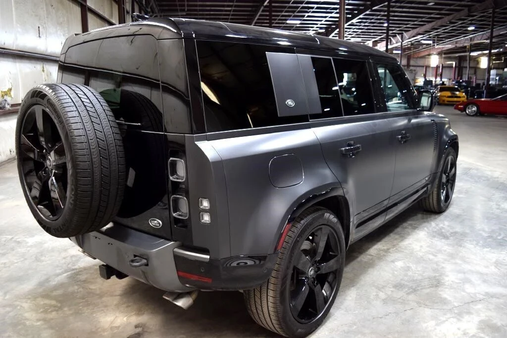 2023 Land Rover Defender L663 - Image 5 of 21