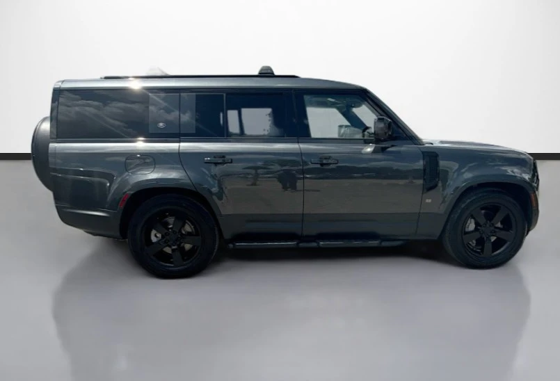 2023 Land Rover Defender L663 - Image 3 of 15