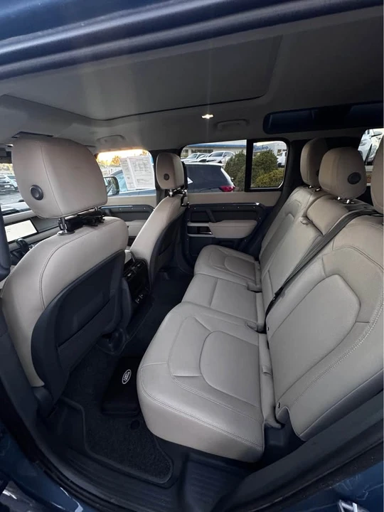 2023 Land Rover Defender L663 - Image 9 of 10