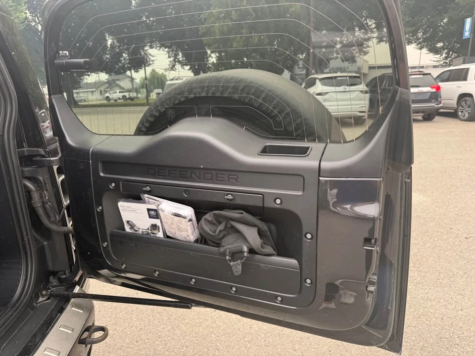 2023 Land Rover Defender L663 - Image 6 of 16