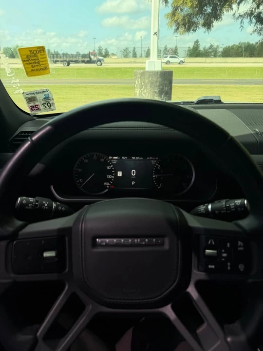 2023 Land Rover Defender L663 - Image 5 of 5