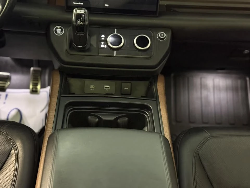 2023 Land Rover Defender L663 - Image 13 of 16