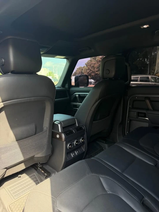 2023 Land Rover Defender L663 - Image 4 of 5