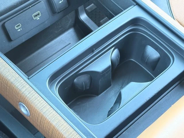 2023 Land Rover Defender L663 - Image 19 of 20