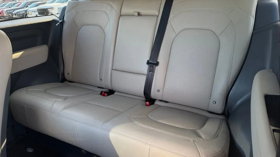 2023 Land Rover Defender L663 - Image 9 of 20