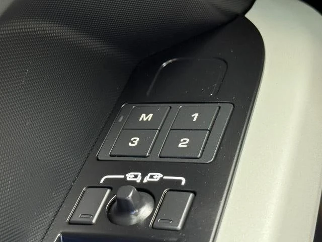 2023 Land Rover Defender L663 - Image 16 of 20