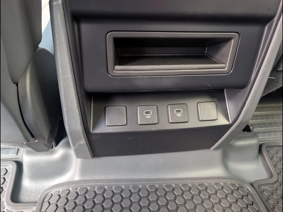 2023 Land Rover Defender L663 - Image 18 of 20