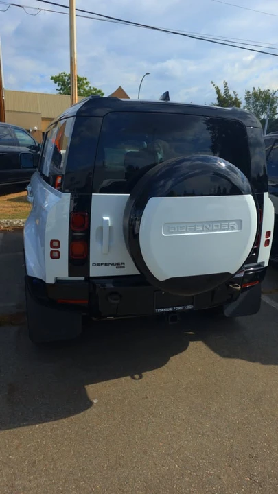 2023 Land Rover Defender L663 - Image 6 of 6
