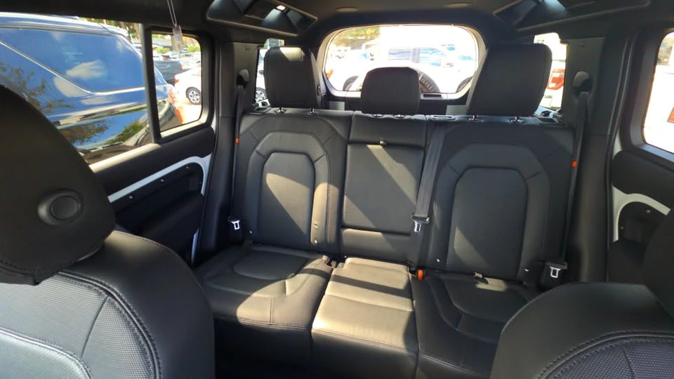 2023 Land Rover Defender L663 - Image 4 of 6