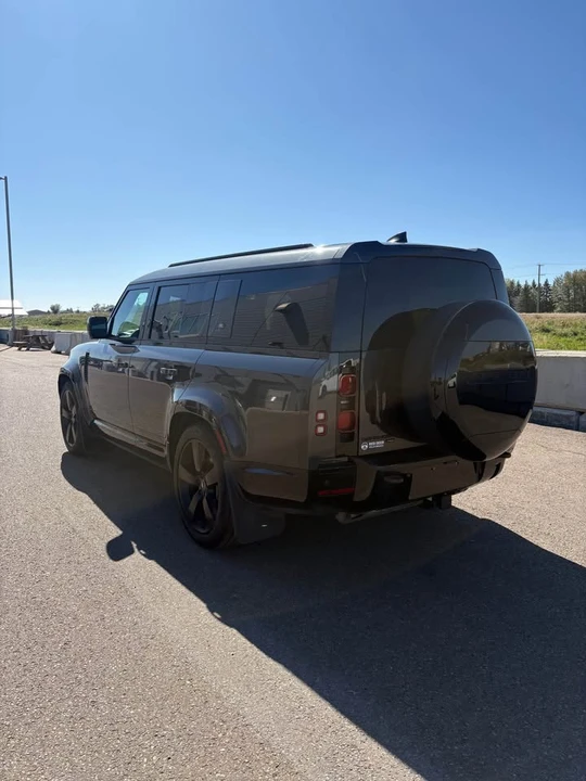 2023 Land Rover Defender L663 - Image 8 of 13