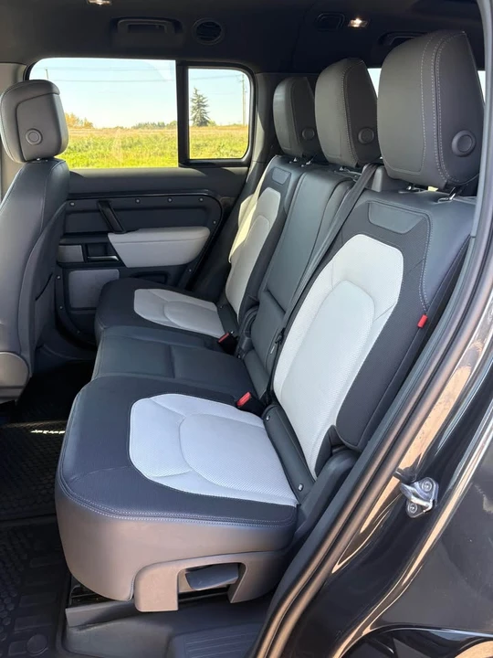 2023 Land Rover Defender L663 - Image 10 of 13