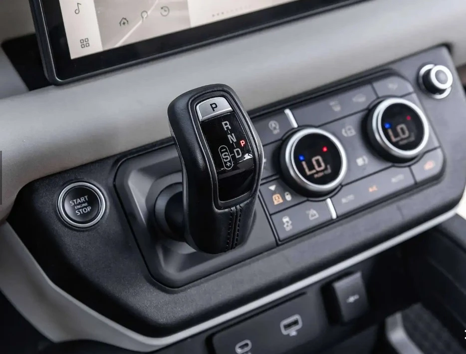 2023 Land Rover Defender L663 - Image 6 of 10