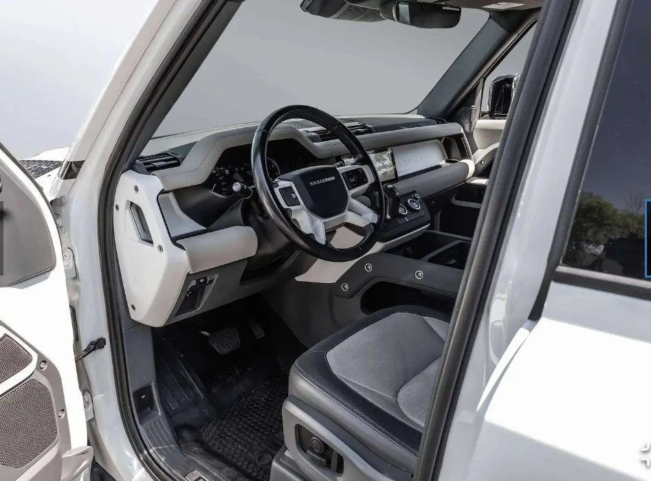 2023 Land Rover Defender L663 - Image 4 of 10