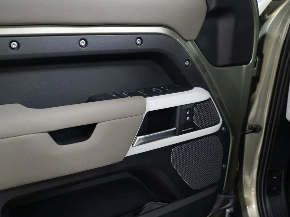 2023 Land Rover Defender L663 - Image 14 of 20