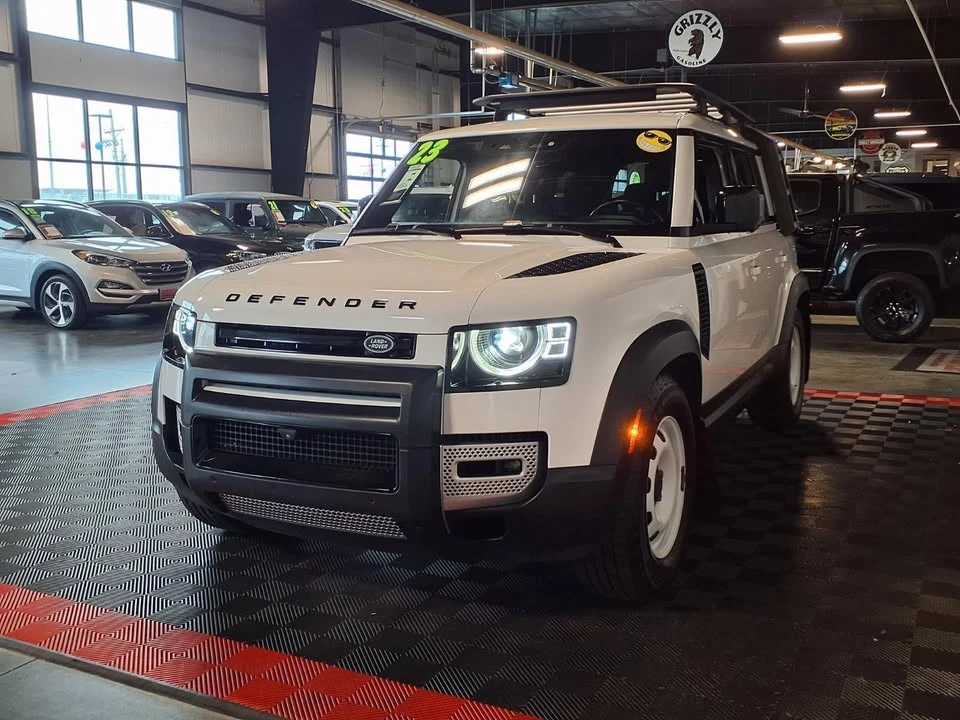 2023 Land Rover Defender L663 - Image 4 of 20