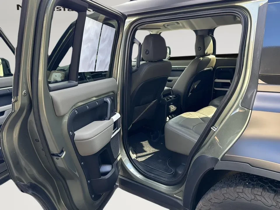 2023 Land Rover Defender L663 - Image 14 of 16