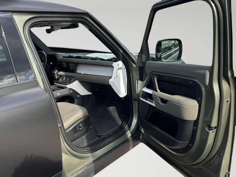 2023 Land Rover Defender L663 - Image 13 of 16