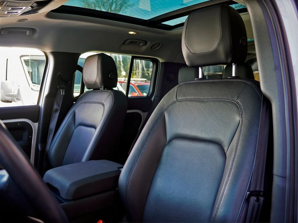 2023 Land Rover Defender L663 - Image 16 of 30