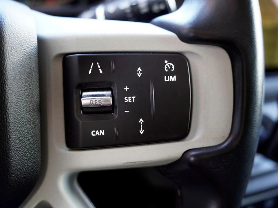 2023 Land Rover Defender L663 - Image 20 of 30