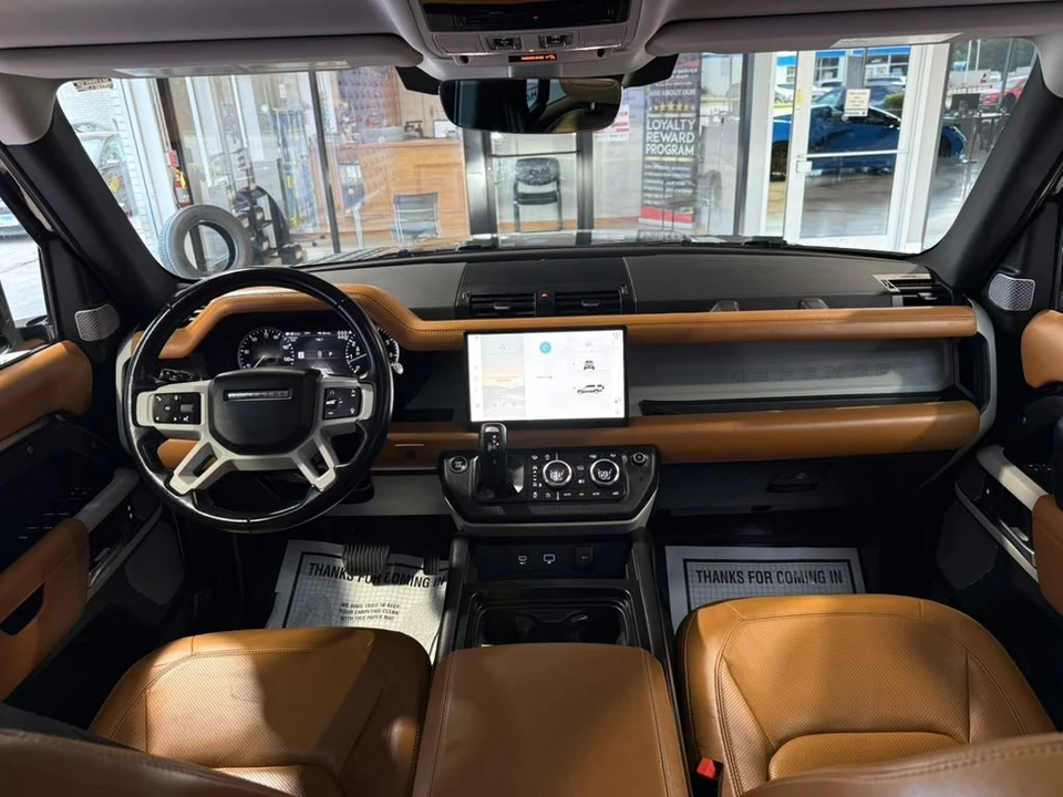 2023 Land Rover Defender L663 - Image 28 of 31