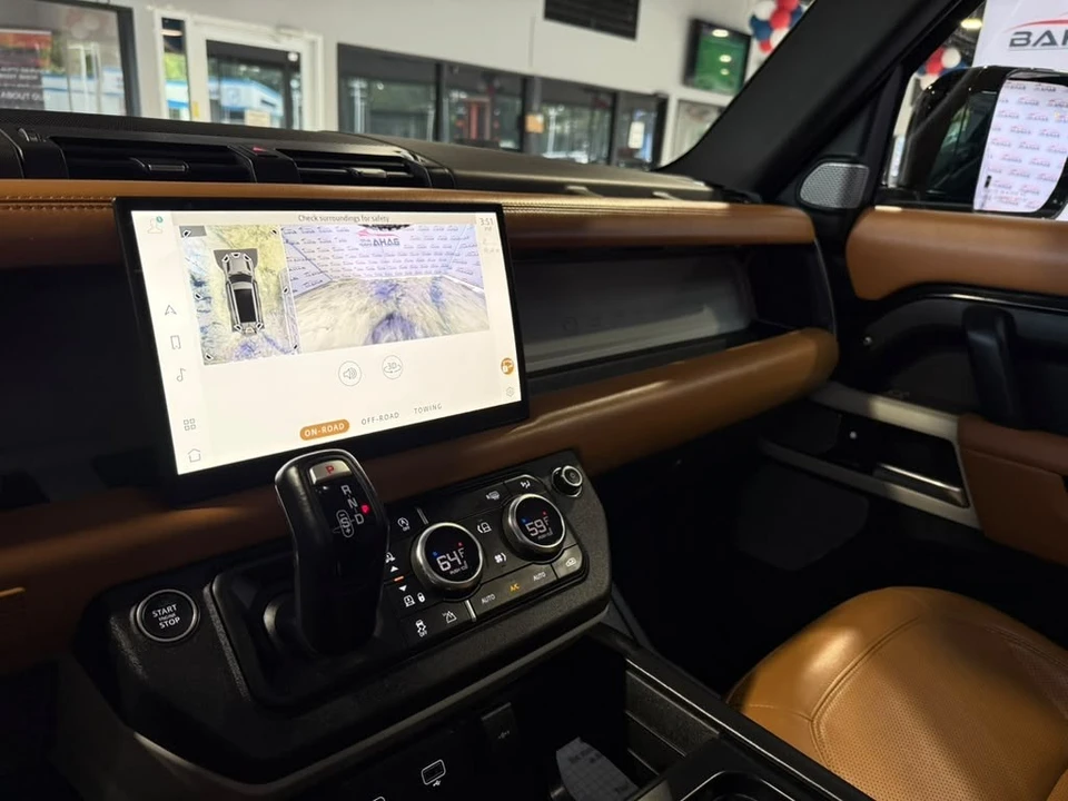 2023 Land Rover Defender L663 - Image 20 of 31