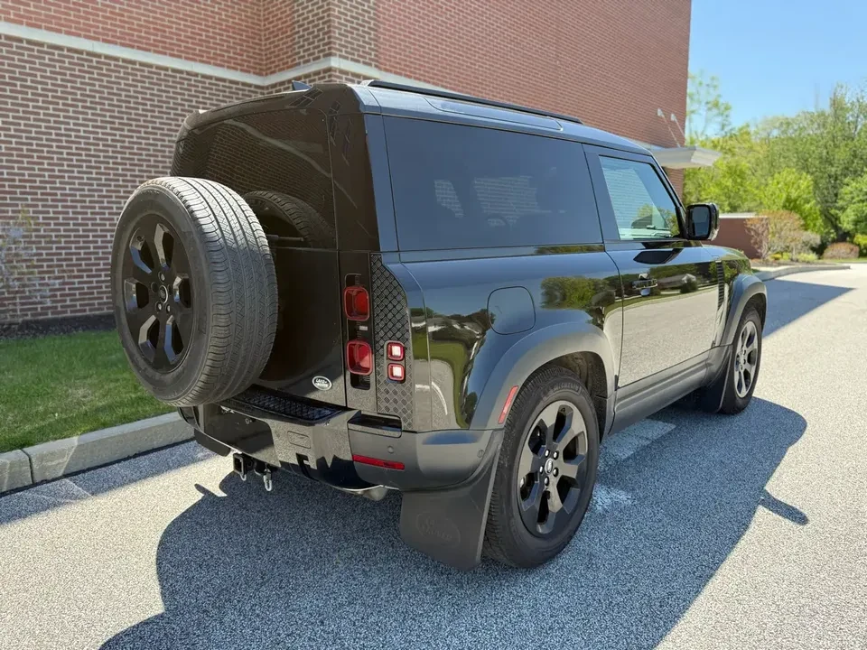 2023 Land Rover Defender L663 - Image 5 of 11