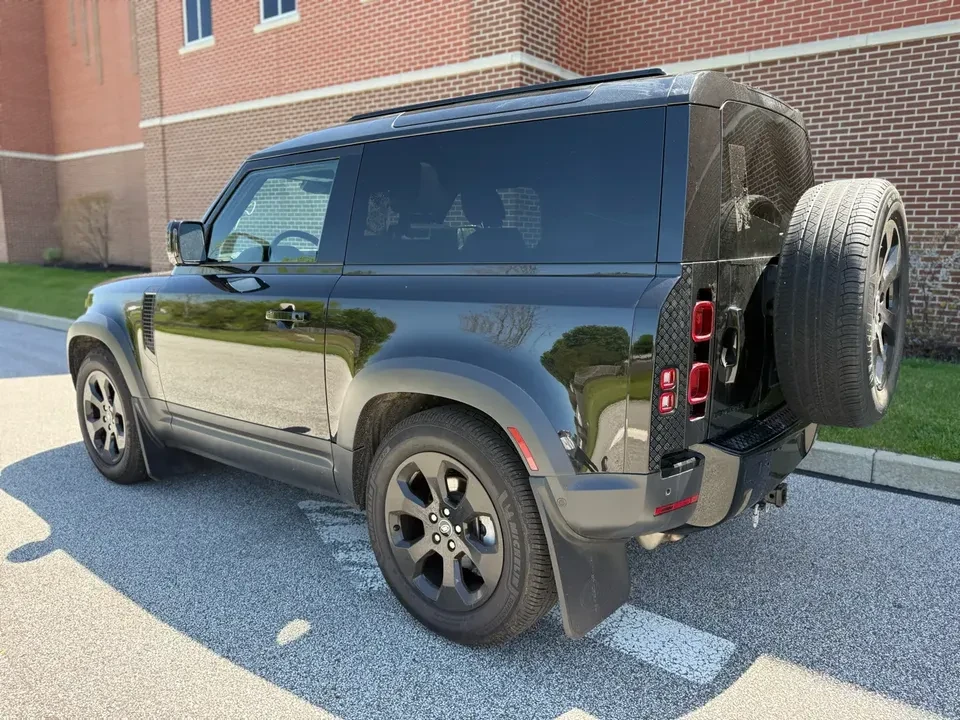 2023 Land Rover Defender L663 - Image 3 of 11
