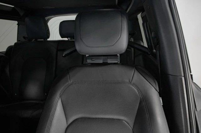2023 Land Rover Defender L663 - Image 4 of 21