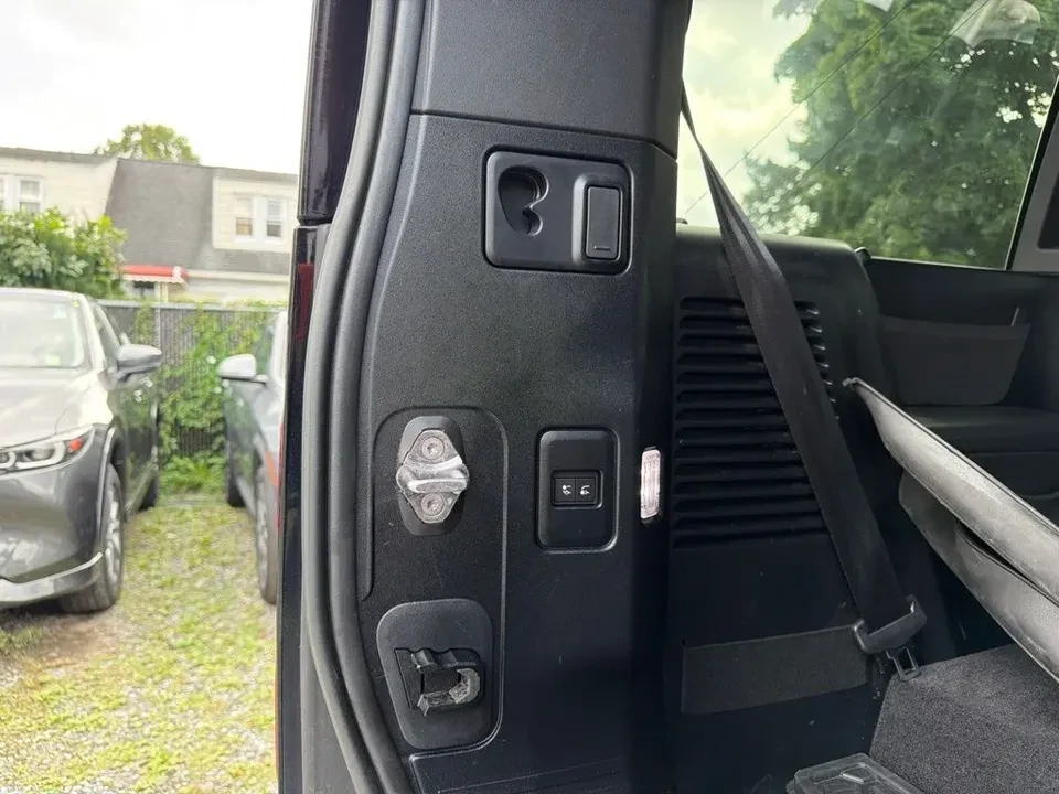 2023 Land Rover Defender L663 - Image 10 of 19
