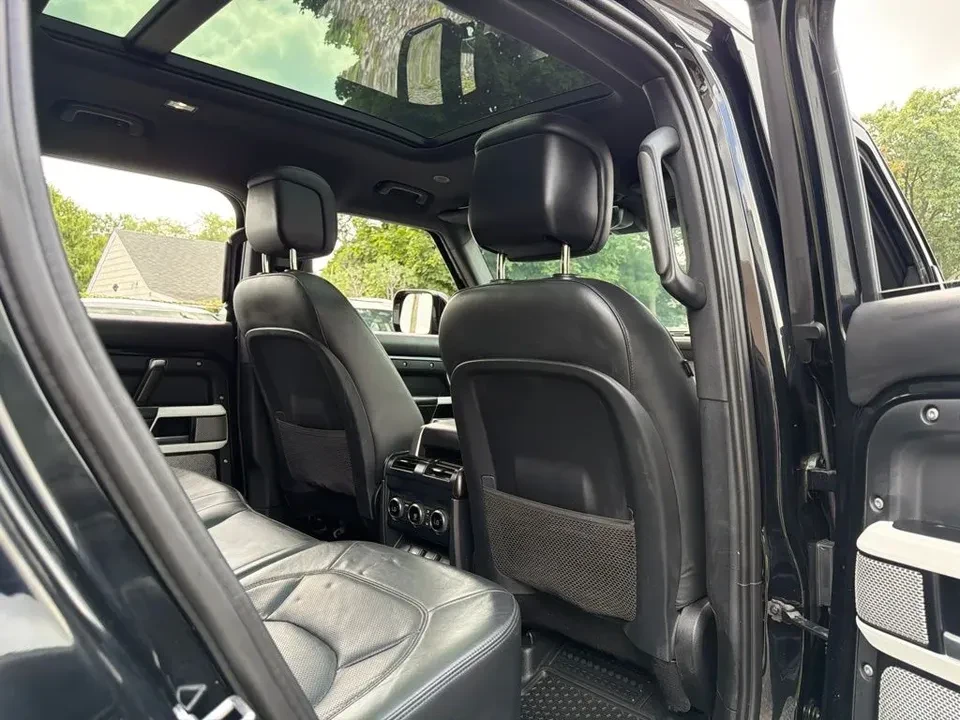 2023 Land Rover Defender L663 - Image 17 of 19