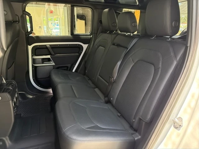2023 Land Rover Defender L663 - Image 21 of 31