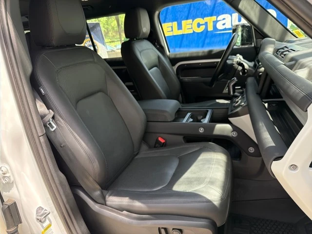 2023 Land Rover Defender L663 - Image 28 of 31