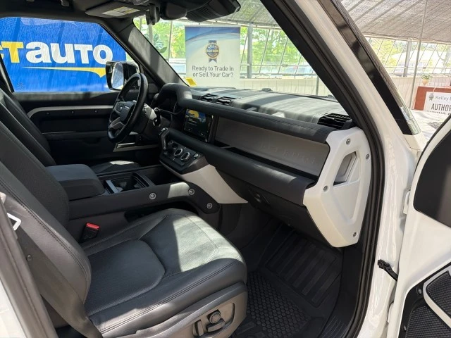 2023 Land Rover Defender L663 - Image 27 of 31