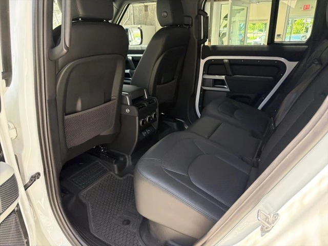 2023 Land Rover Defender L663 - Image 20 of 31