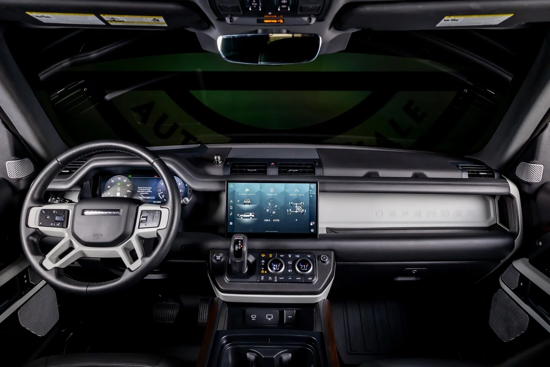 2023 Land Rover Defender L663 - Image 2 of 12