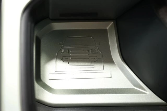 2023 Land Rover Defender L663 - Image 20 of 21