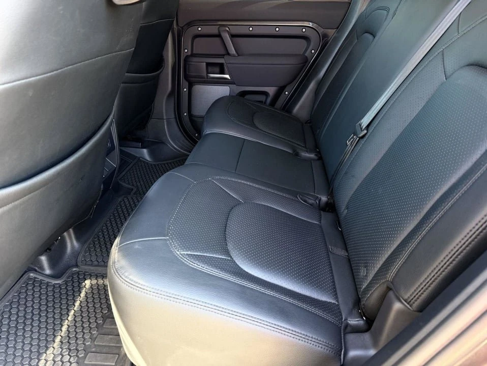 2023 Land Rover Defender L663 - Image 7 of 9