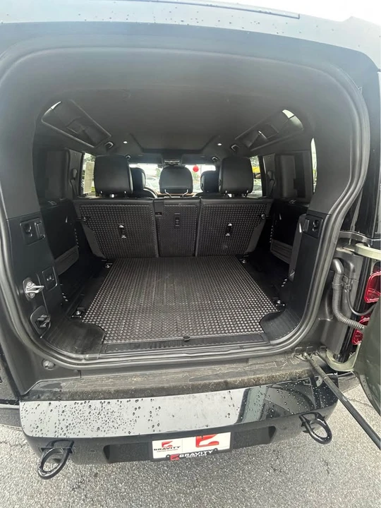 2023 Land Rover Defender L663 - Image 9 of 12