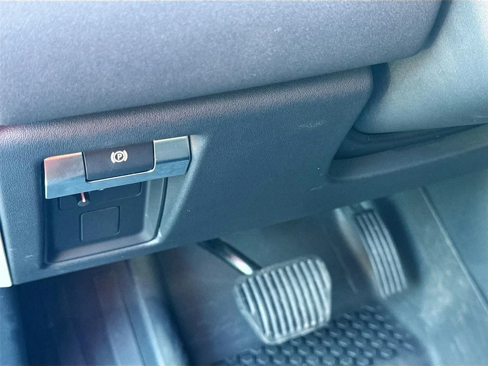 2023 Land Rover Defender L663 - Image 10 of 12