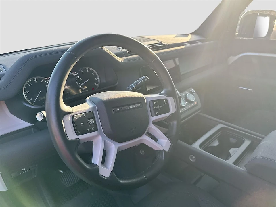 2023 Land Rover Defender L663 - Image 9 of 12