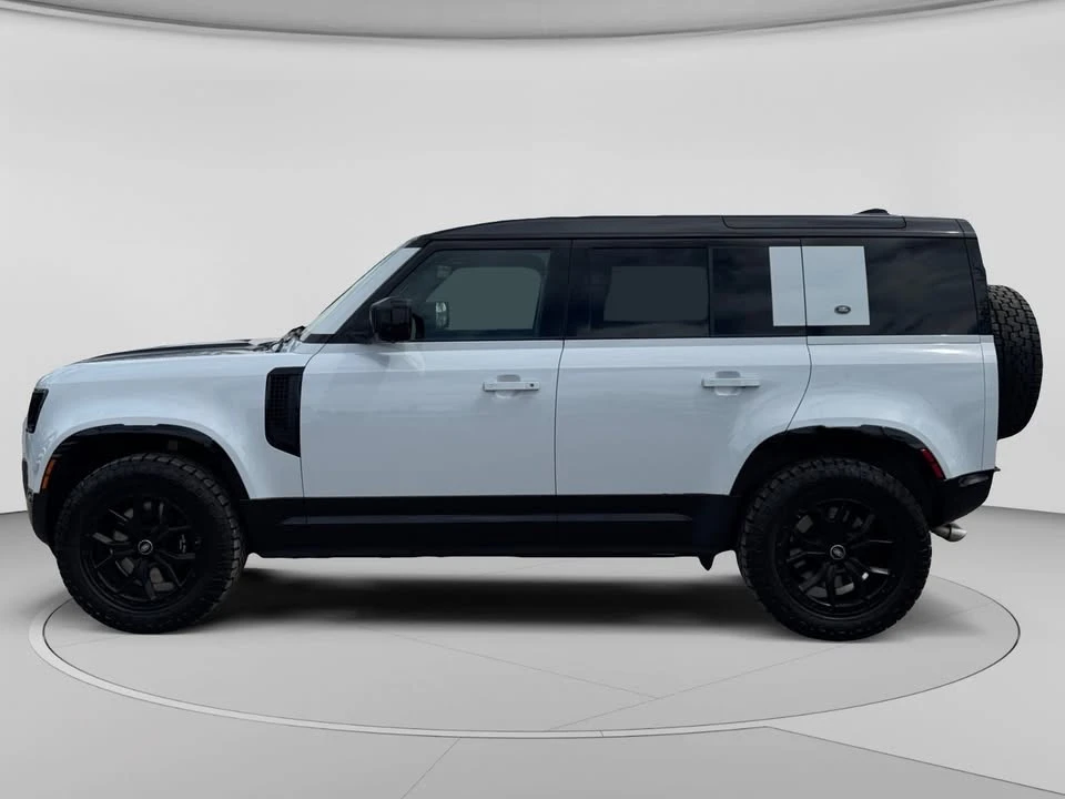 2023 Land Rover Defender V8 - Image 2 of 20