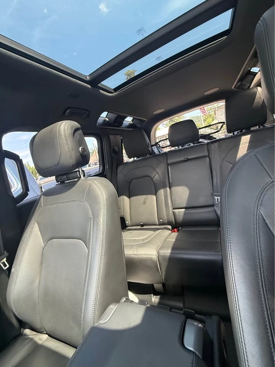 2023 Land Rover Defender V8 - Image 14 of 15