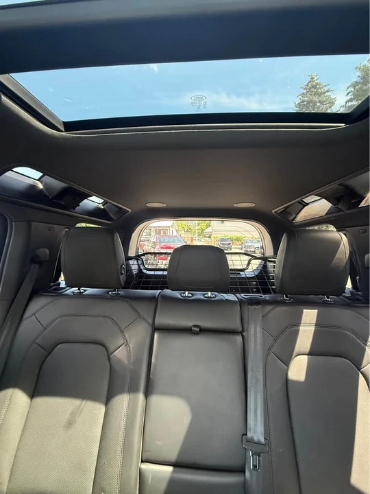 2023 Land Rover Defender V8 - Image 11 of 15