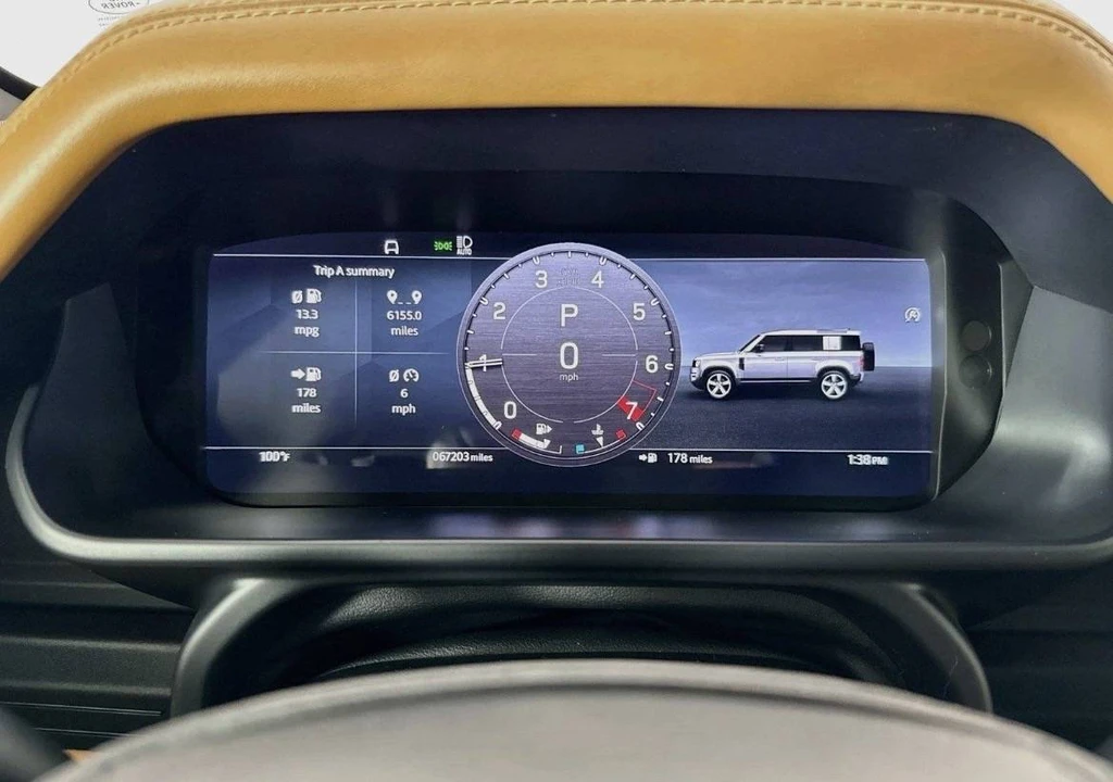 2023 Land Rover Defender V8 - Image 10 of 10
