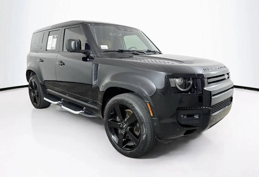 2023 Land Rover Defender V8 - Image 6 of 10
