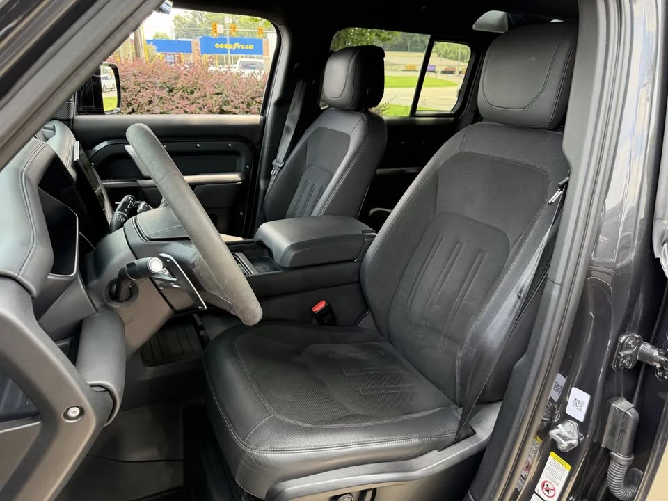 2023 Land Rover Defender V8 - Image 6 of 19