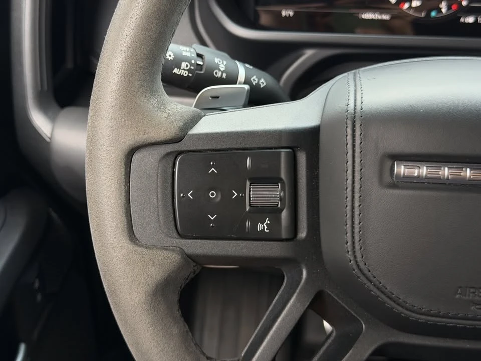 2023 Land Rover Defender V8 - Image 8 of 19
