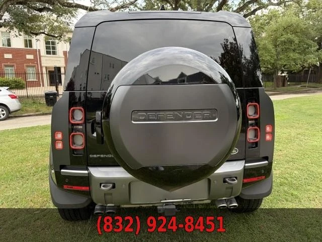 2023 Land Rover Defender V8 - Image 4 of 30