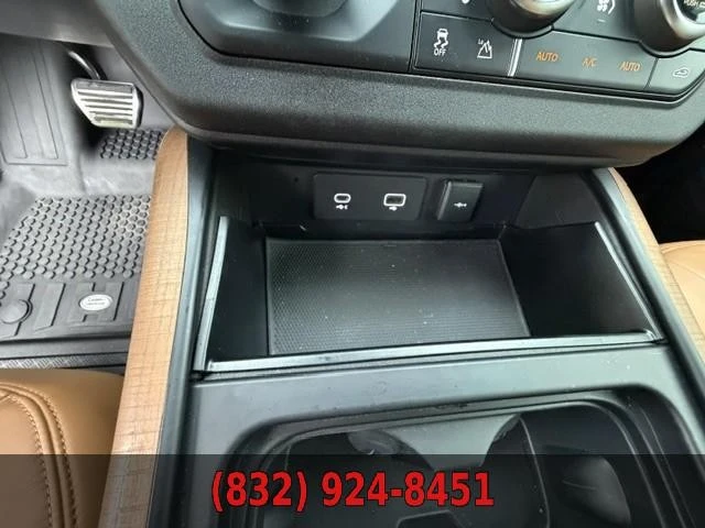 2023 Land Rover Defender V8 - Image 26 of 30