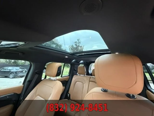 2023 Land Rover Defender V8 - Image 14 of 30